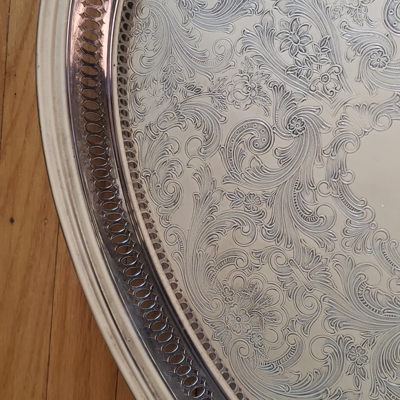 Vintage Kent silversmiths oval serving tray - Picture 8 of 16